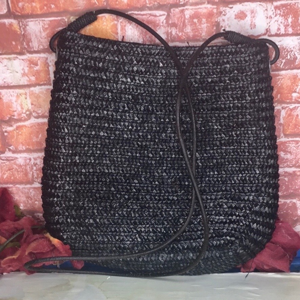 Woven Black Crossbody Bag - Sleek Everyday Carry